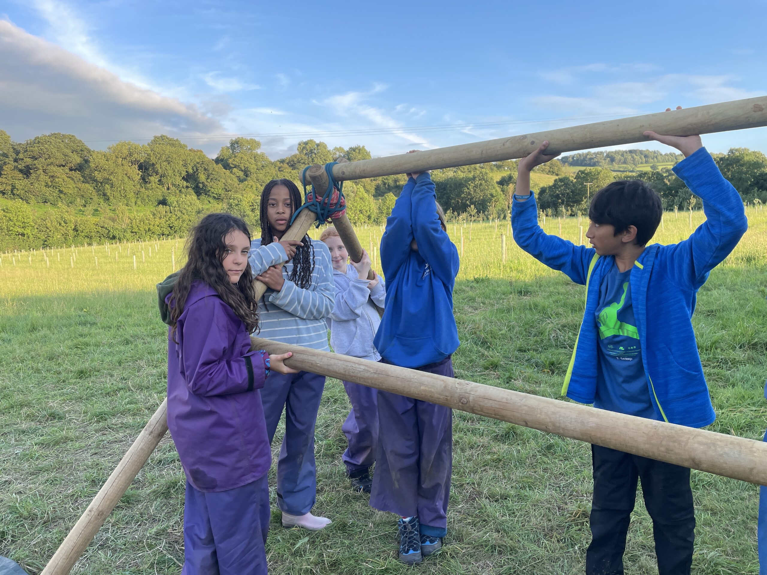 building far camp shelter